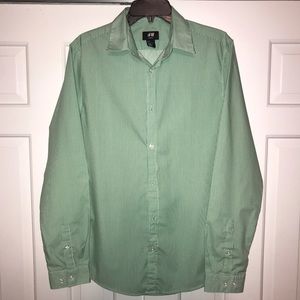 Men’s (M) H&M Slim fit green button down